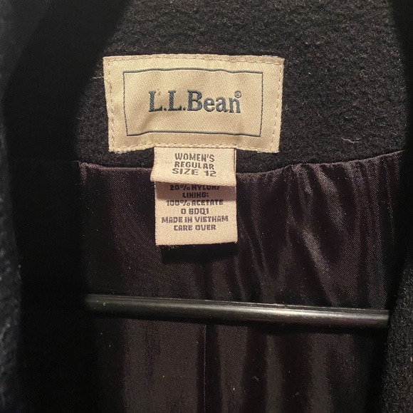 Black trench coat - Picture 2 of 3